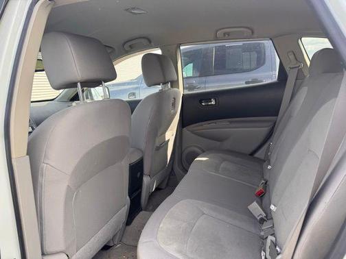 Phantom White Pearl 2010 Nissan Rogue S