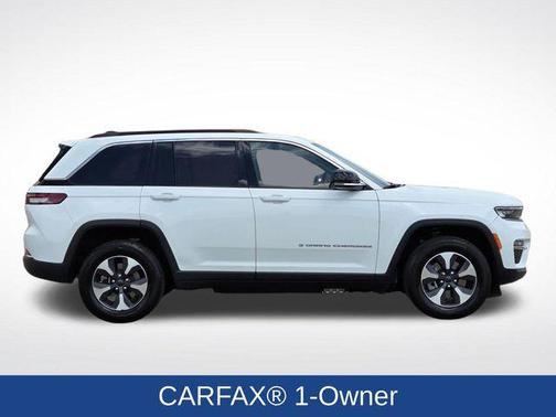 Bright White Clearcoat 2024 Jeep Grand Cherokee 4xe Base