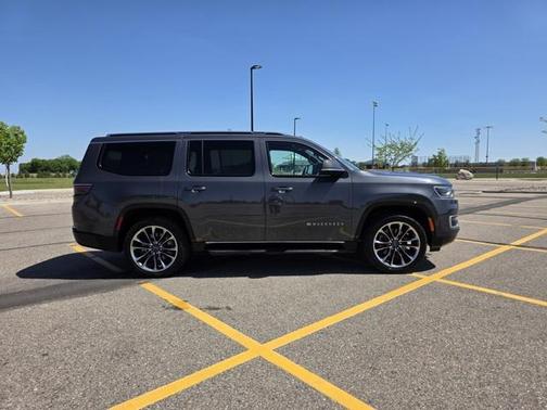 2022 Jeep Wagoneer Series II 4x4