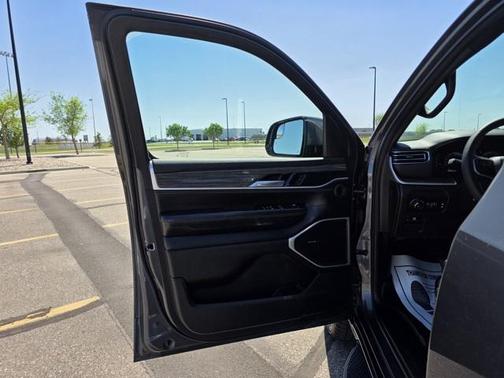 2022 Jeep Wagoneer Series II 4x4