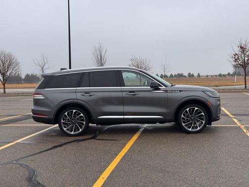 2025 Lincoln Aviator Reserve AWD