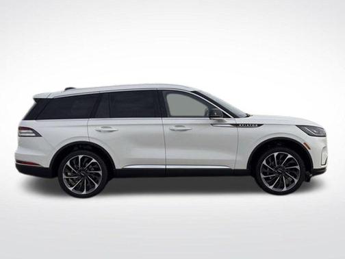 White Metallic 2026 Lincoln Aviator Reserve AWD