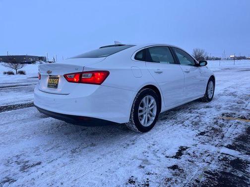 2017 Chevrolet Malibu 1LT