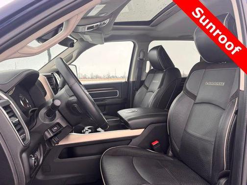 2024 RAM 3500 Laramie Crew Cab 4x4 8' Box