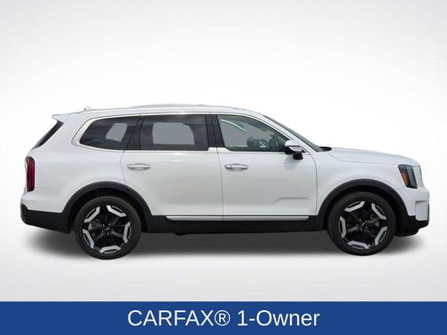 Glacial White Pearl 2025 Kia Telluride S