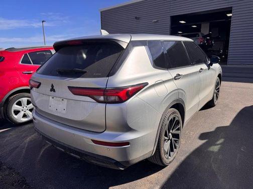 2022 Mitsubishi Outlander Black Edition S-AWC