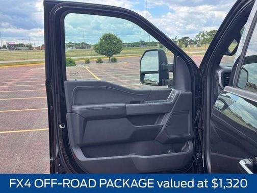 Agate Black Metallic 2026 Ford F-150 XLT