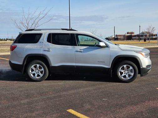 2017 GMC Acadia SLE-1