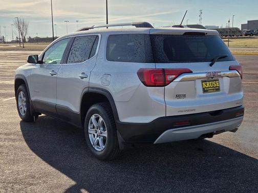 2017 GMC Acadia SLE-1