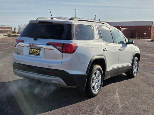 2017 GMC Acadia SLE-1