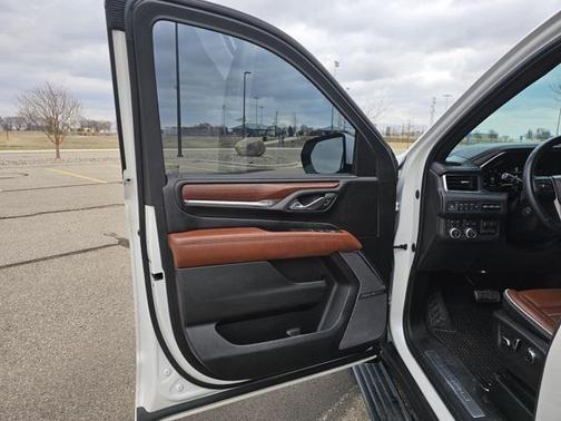 2023 GMC Yukon XL Denali Ultimate