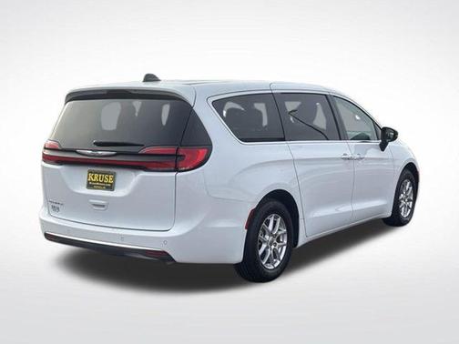 Bright White Clearcoat 2024 Chrysler Pacifica Touring L