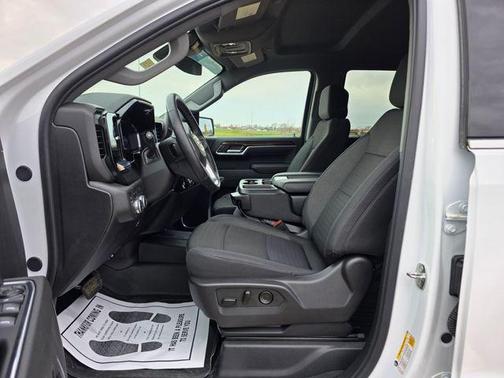 2024 GMC Sierra 1500 SLE