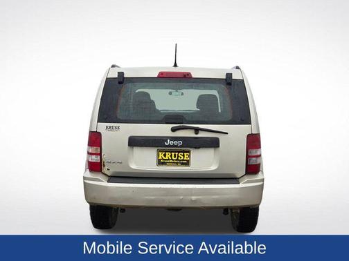 Light Sandstone Metallic Clearcoat 2011 Jeep Liberty Sport