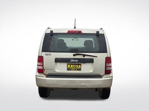Light Sandstone Metallic Clearcoat 2011 Jeep Liberty Sport