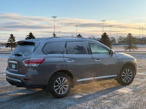 2014 Nissan Pathfinder SL