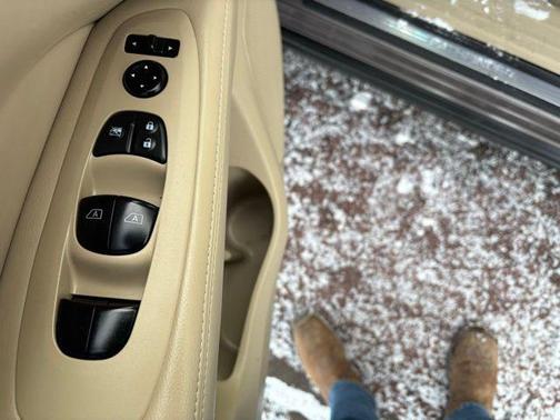 2014 Nissan Pathfinder SL