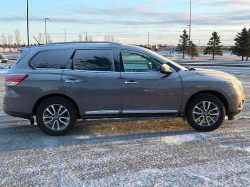 2014 Nissan Pathfinder SL