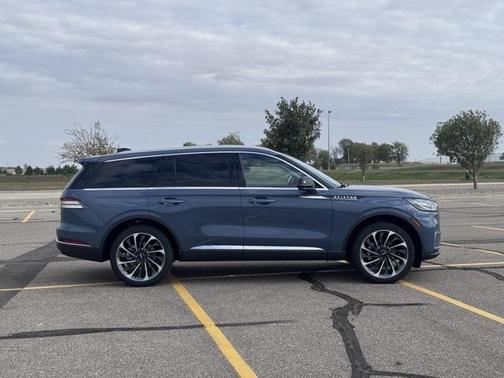 2025 Lincoln Aviator Reserve AWD