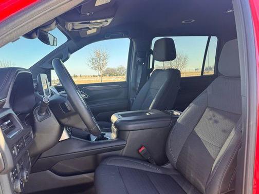 2023 Chevrolet Suburban LS