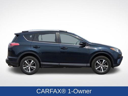 Aqua 2017 Toyota RAV4 XLE