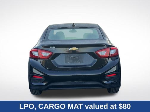 Summit White 2017 Chevrolet Malibu 1LT
