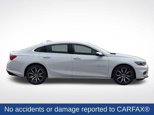Summit White 2017 Chevrolet Malibu 1LT