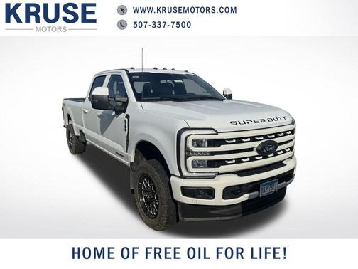 Oxford White 2023 Ford F-350 Lariat