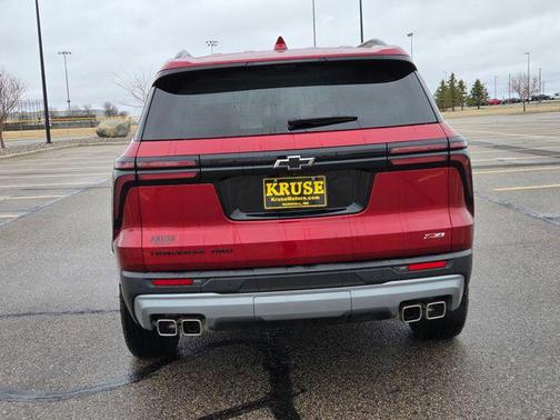 Radiant Red Tintcoat 2024 Chevrolet Traverse AWD Z71