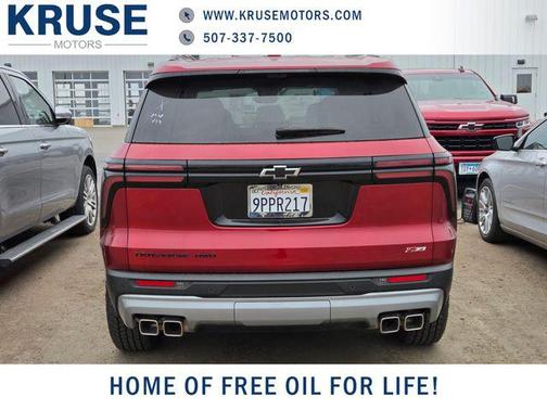 Radiant Red Tintcoat 2024 Chevrolet Traverse AWD Z71