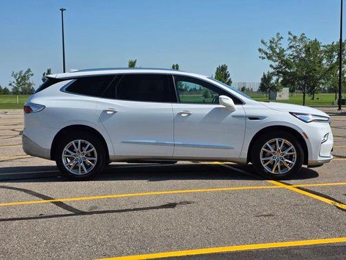 2023 Buick Enclave Premium AWD