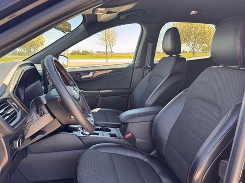 Agate Black Metallic 2024 Ford Escape ST-Line