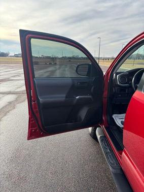 2016 Toyota Tacoma SR5