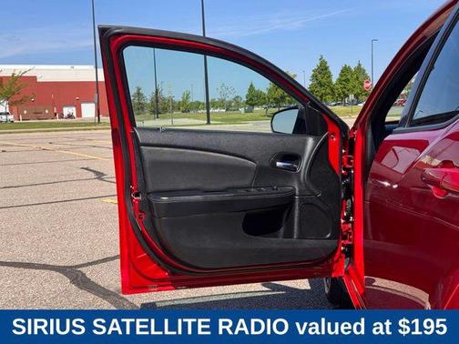 Redline 2 Coat Pearl 2014 Dodge Avenger SE