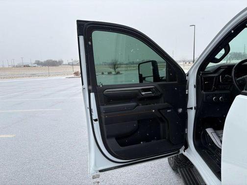 2024 GMC Sierra 3500 AT4