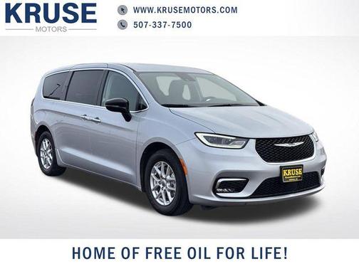 Silver Mist Clearcoat 2024 Chrysler Pacifica Touring L