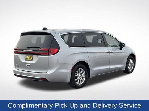 Silver Mist Clearcoat 2024 Chrysler Pacifica Touring L