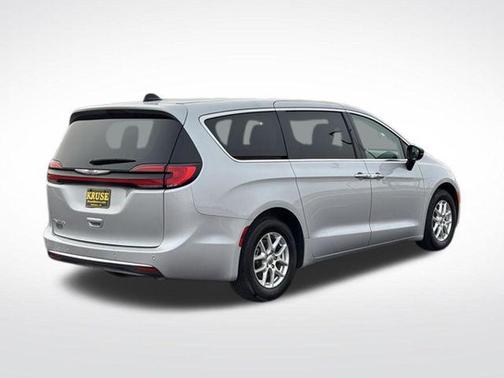 Silver Mist Clearcoat 2024 Chrysler Pacifica Touring L