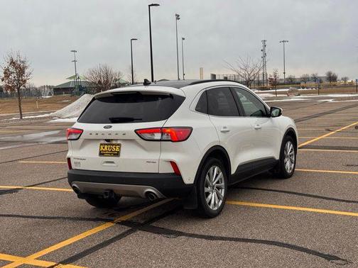 2022 Ford Escape Titanium