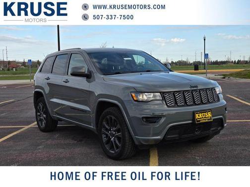 Sting-Gray Clearcoat 2021 Jeep Grand Cherokee Laredo