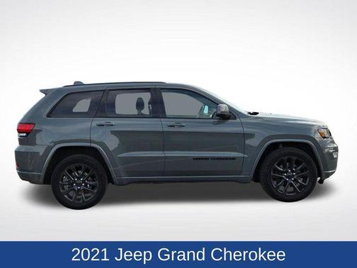 Sting-Gray Clearcoat 2021 Jeep Grand Cherokee Laredo
