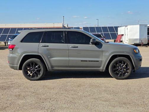 2021 Jeep Grand Cherokee Laredo