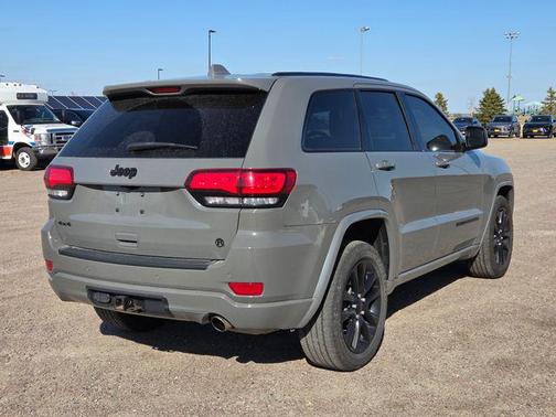 2021 Jeep Grand Cherokee Laredo
