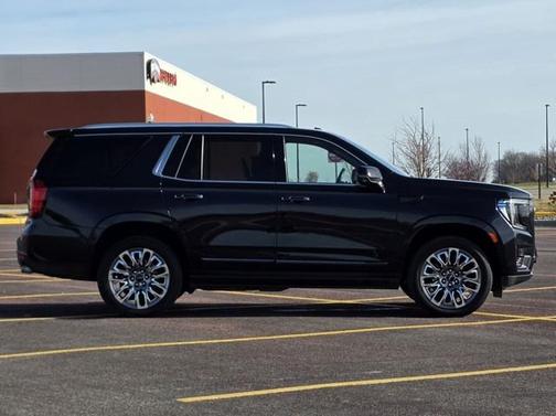 2023 GMC Yukon Denali Ultimate