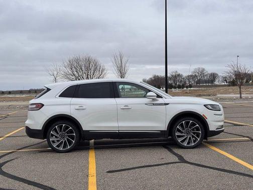 2023 Lincoln Nautilus Reserve