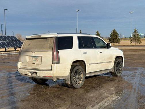 2017 Cadillac Escalade Luxury