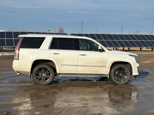 2017 Cadillac Escalade Luxury