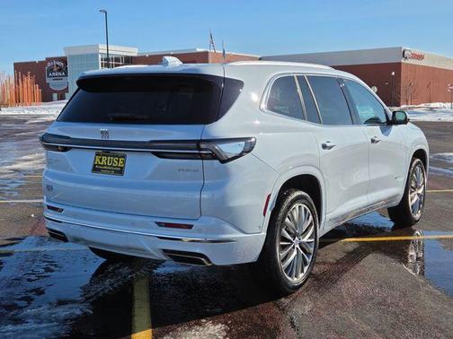 iridescent white tricoat 2026 Buick Enclave Avenir FWD