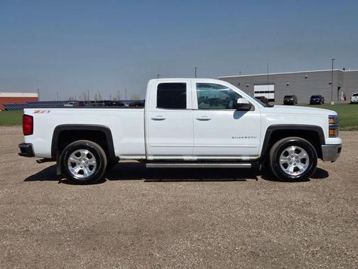 Summit White 2015 Chevrolet Silverado 1500 2LT