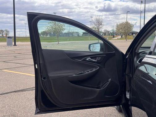 Mosaic Black Metallic 2018 Chevrolet Malibu 1LS